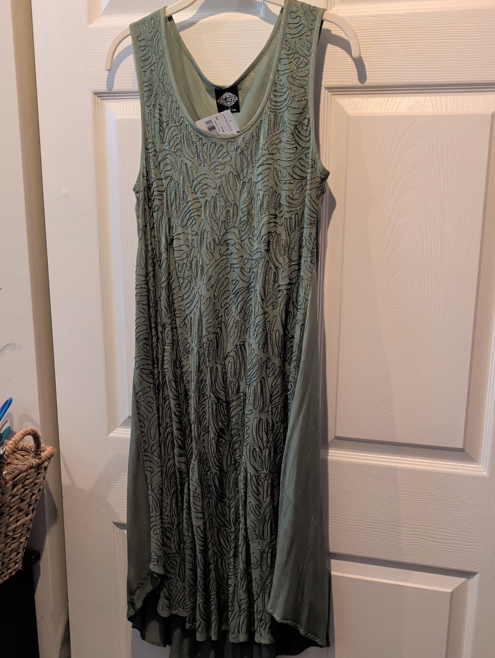 Embellished Sleeveless Sage Green Midi Dress